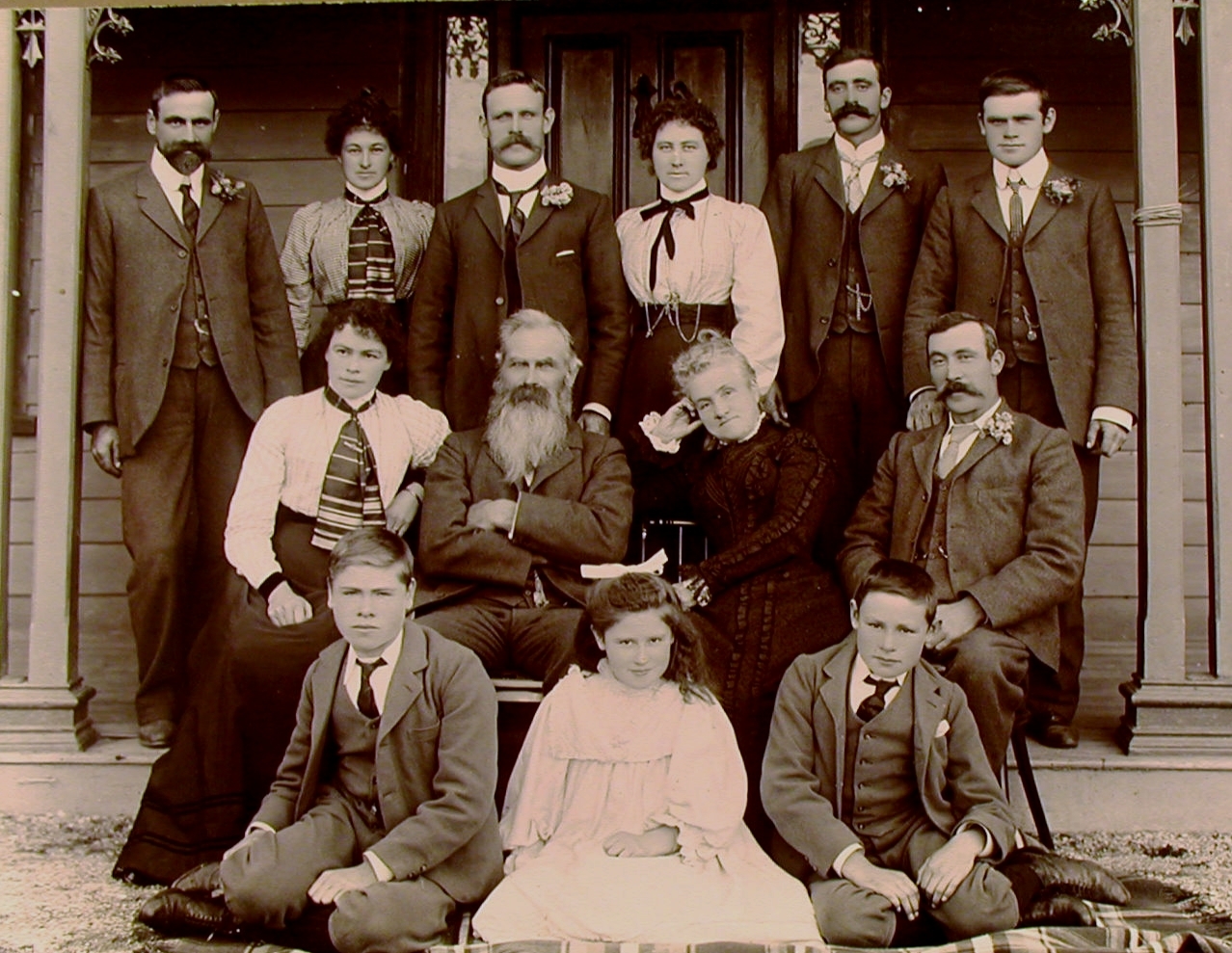 arranmore-mcbride-family-c1900-ep0132.jpg